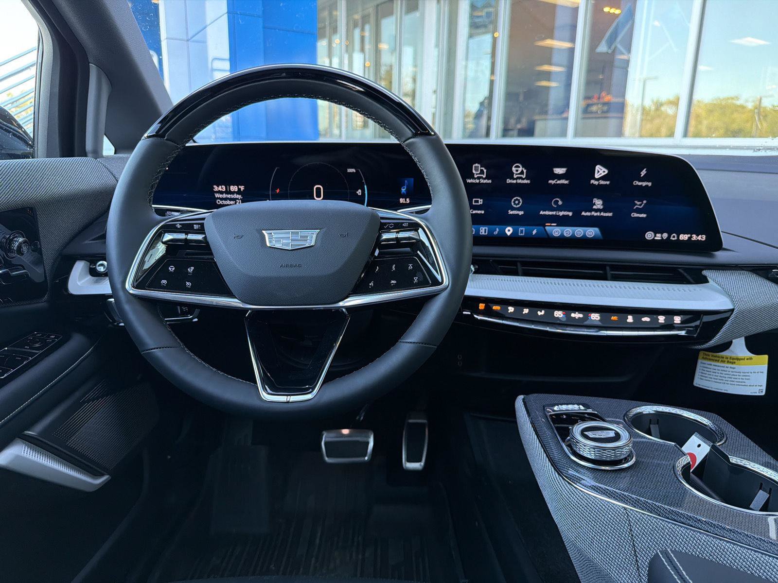 Used 2026 Cadillac Optiq Sport 2 w/ LPO, Floor Liner Package AWD/4WD image 18