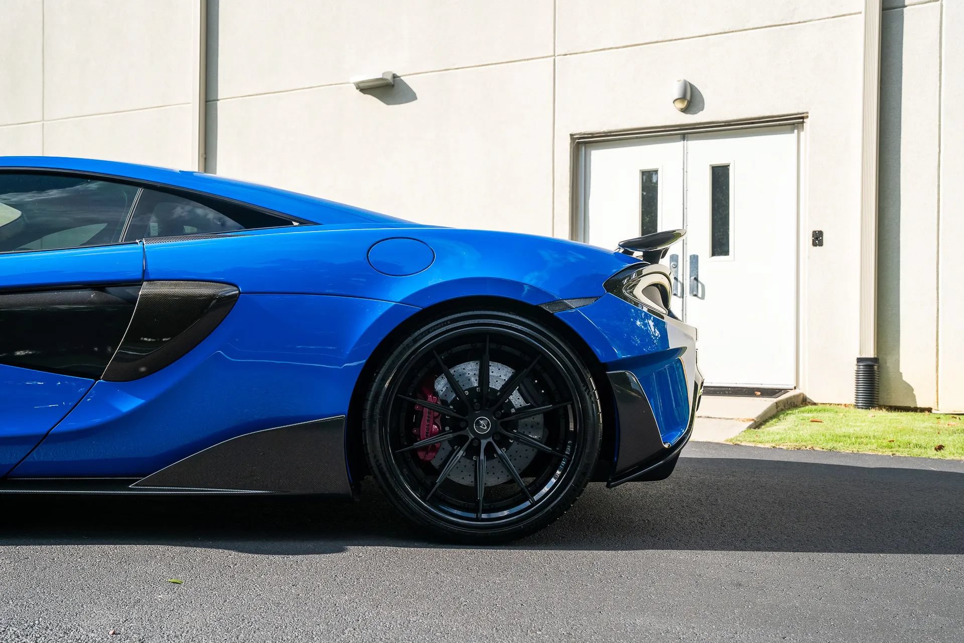 Used 2019 McLaren 600LT RWD image 7