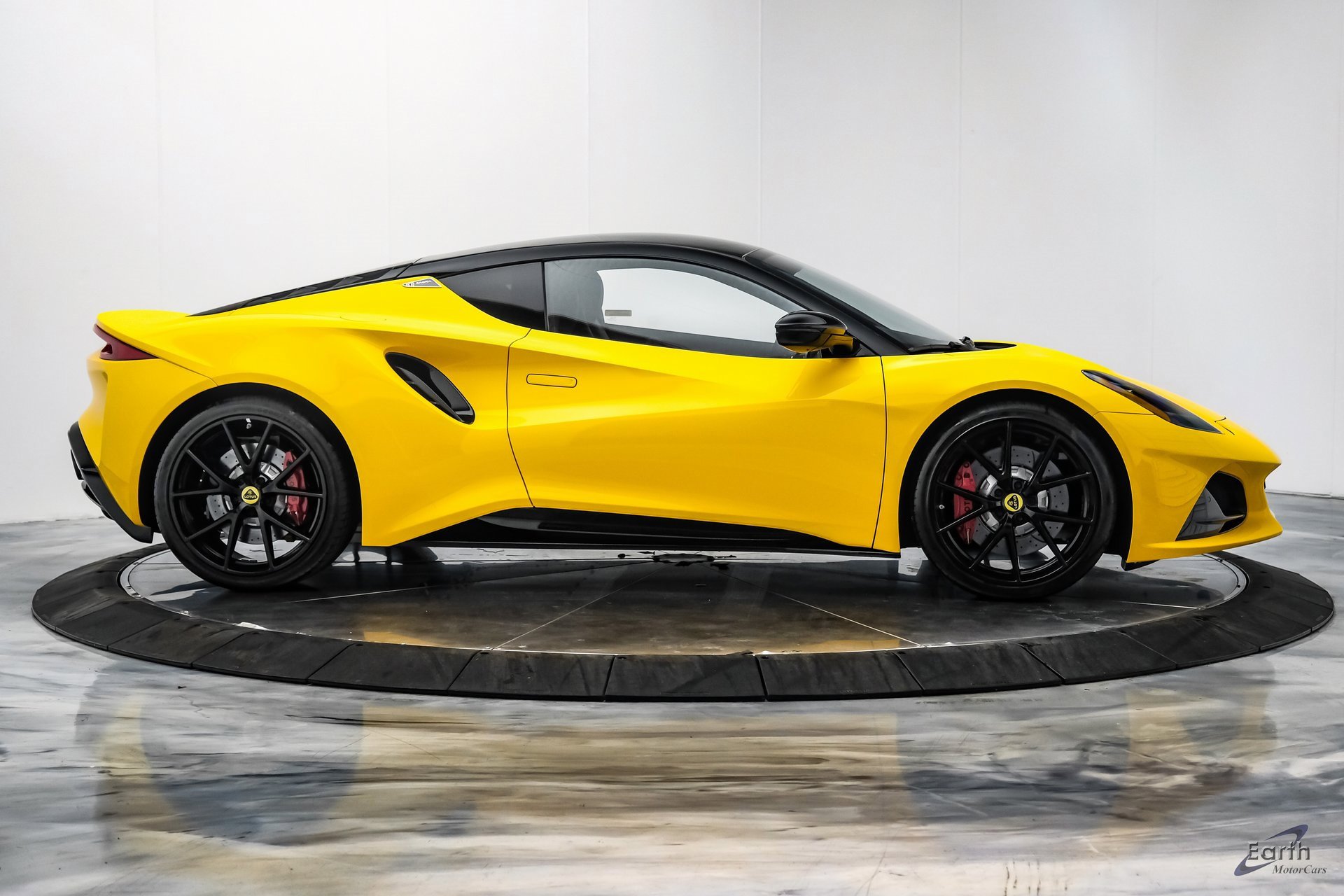 Used 2024 Lotus Emira First Edition image 19