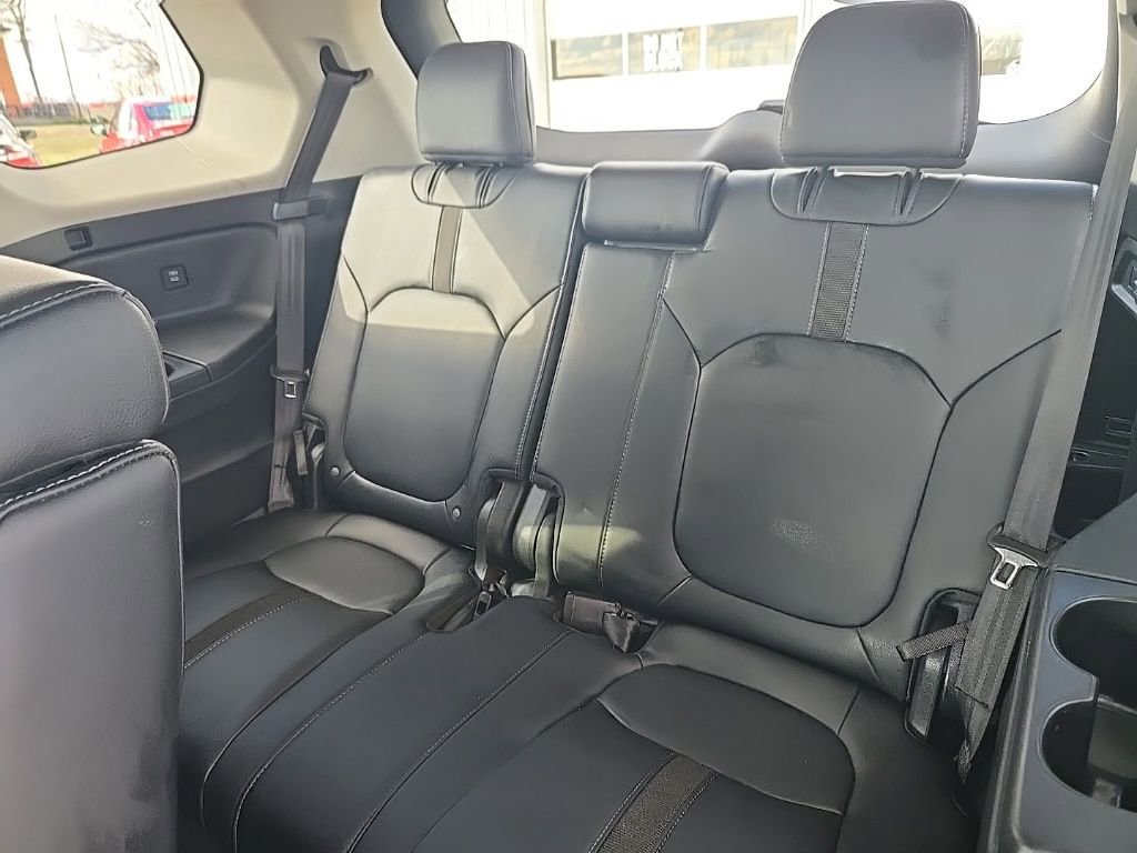 Used 2025 Honda Pilot EX-L image 26