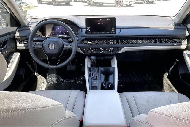 Used 2025 Honda Accord SE image 15
