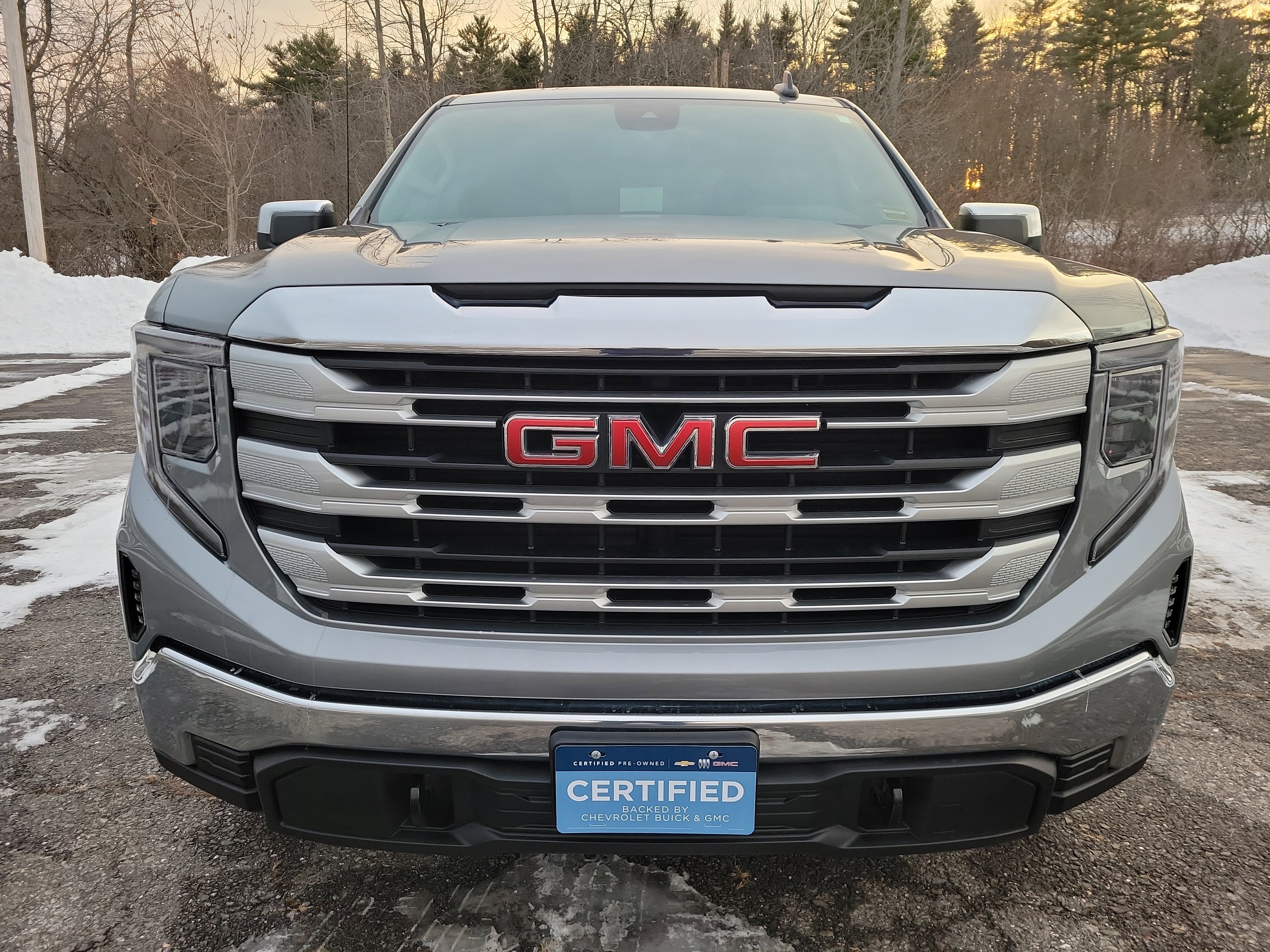 Used 2024 GMC Sierra 1500 SLE image 2