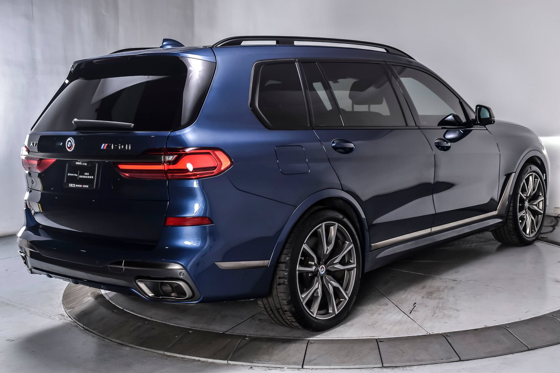 Used 2022 BMW X7 M50i w/ Dynamic Handling Package AWD/4WD image 6