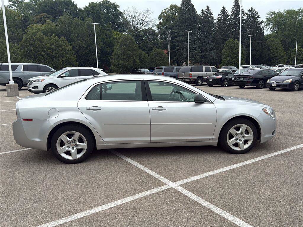 Used 2010 Chevrolet Malibu LS FWD image 18