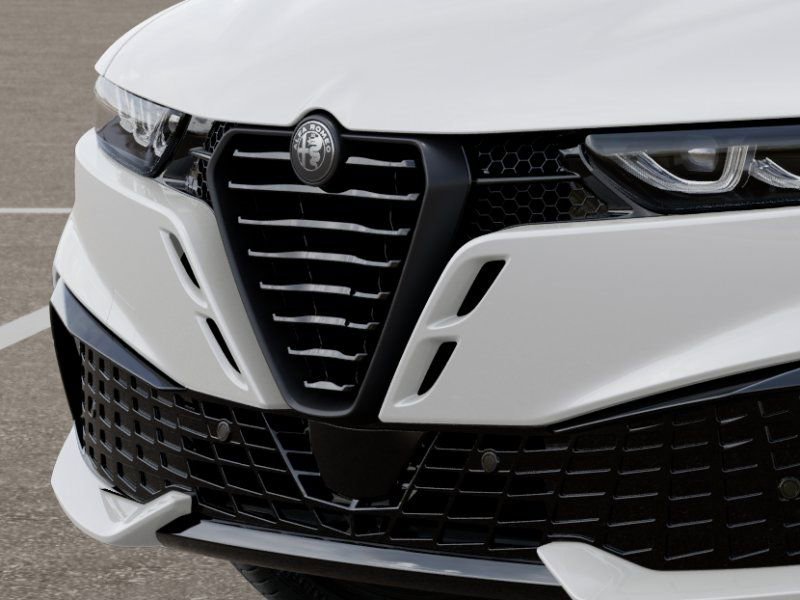 New 2026 Alfa Romeo Tonale w/ Red Premium Package AWD/4WD image 11