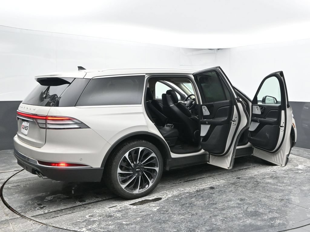 Used 2024 Lincoln Aviator Reserve w/ Equipment Group 201A AWD/4WD image 59