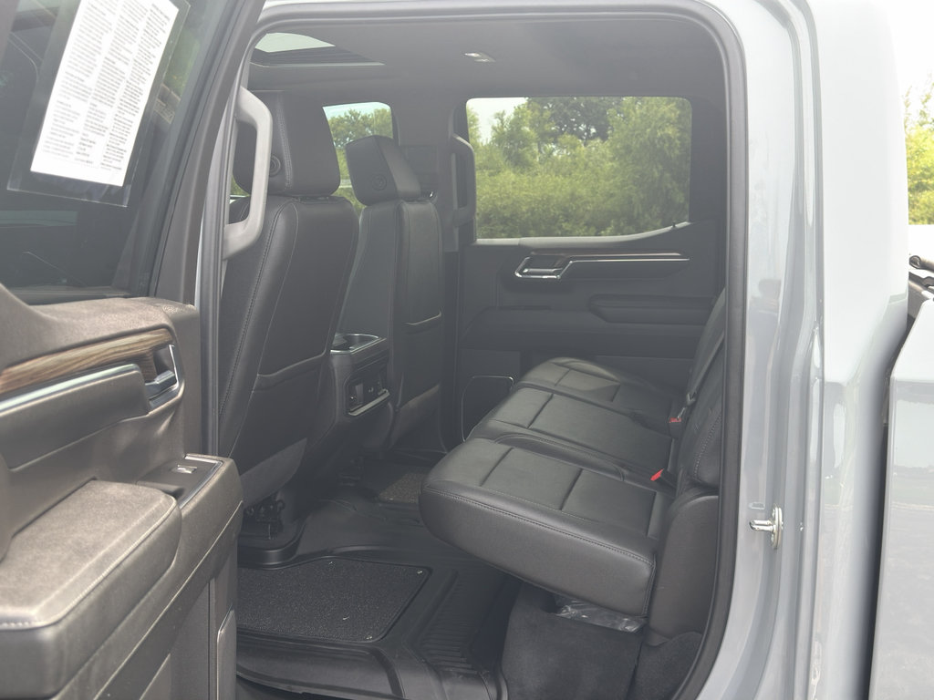 Used 2024 Chevrolet Silverado 1500 RST AWD/4WD image 36