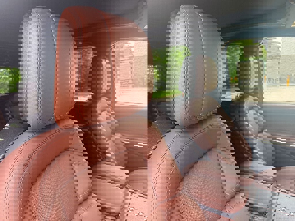 New 2025 Lincoln Navigator Reserve image 25