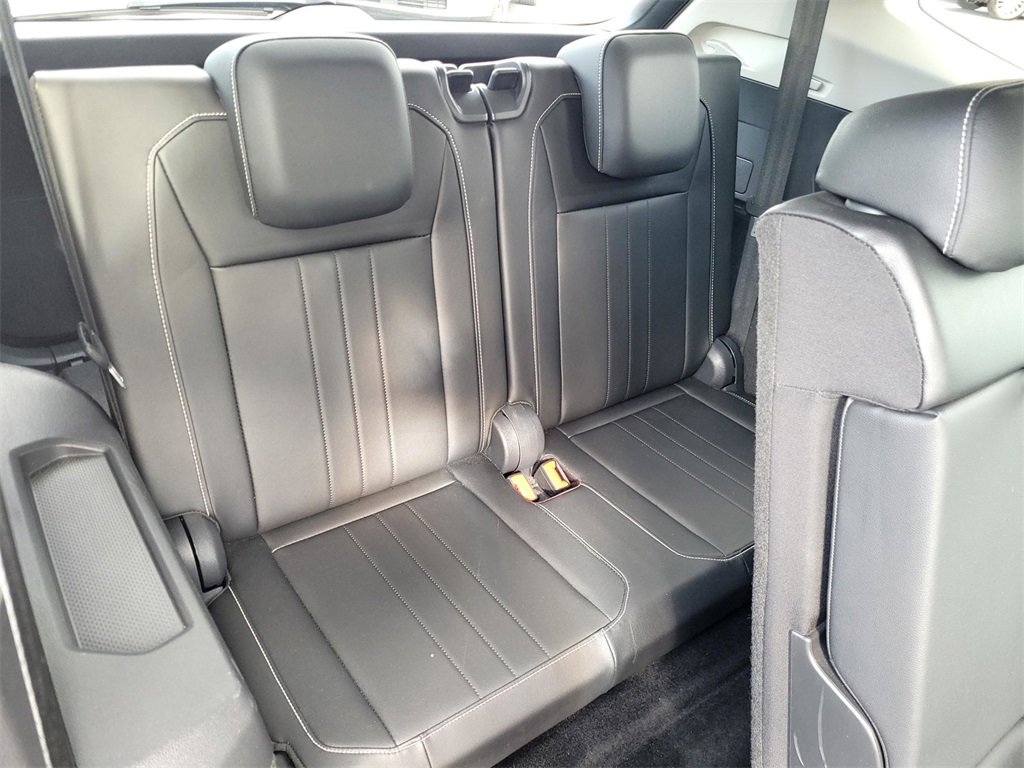 Used 2024 Volkswagen Tiguan SE image 18