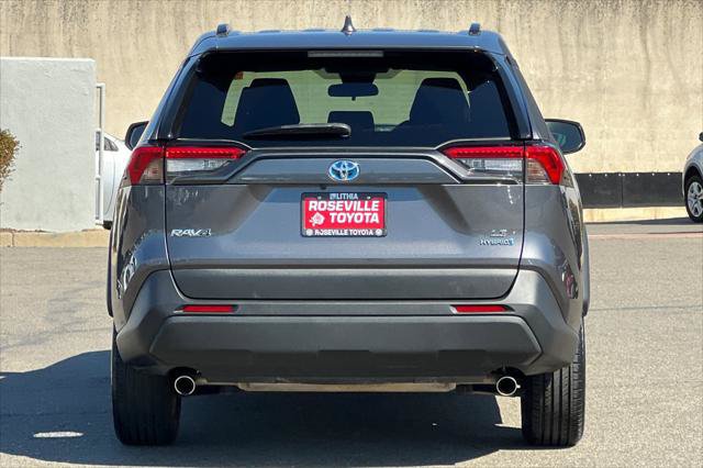 Certified 2022 Toyota RAV4 LE AWD/4WD image 8