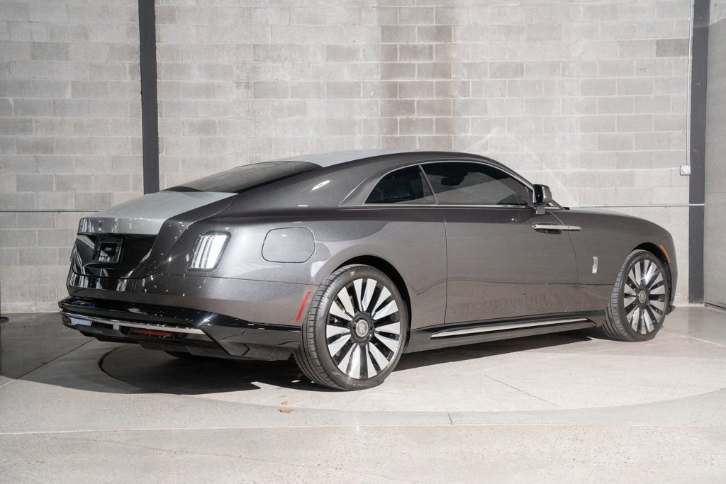 Used 2024 Rolls-Royce Spectre w/ Spectre Launch Package AWD/4WD image 3