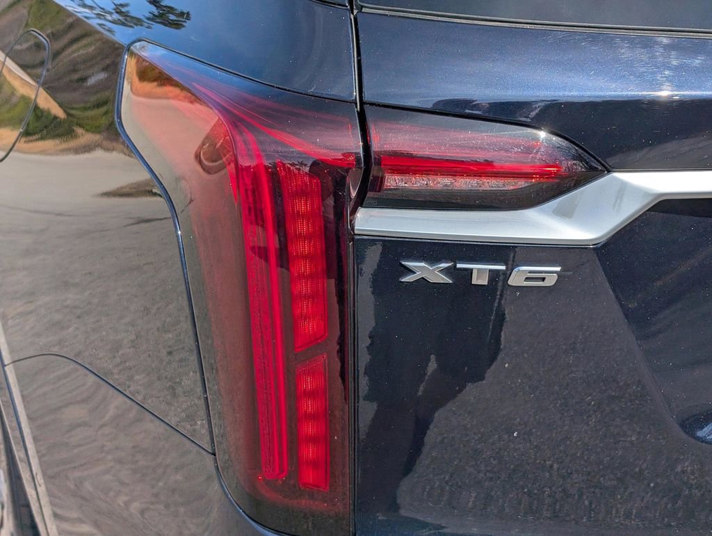 Used 2021 Cadillac XT6 Premium Luxury image 13