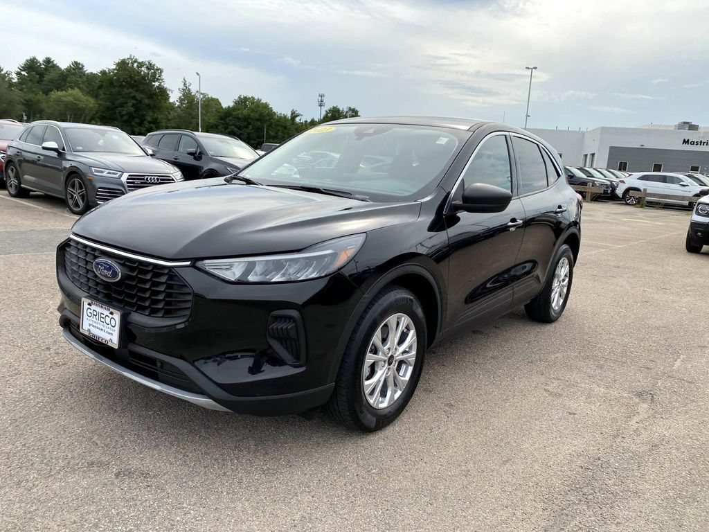 Used 2023 Ford Escape Active AWD/4WD image 10