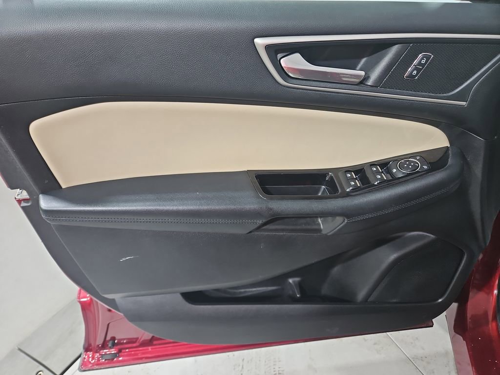 Used 2017 Ford Edge SEL w/ Equipment Group 201A image 11