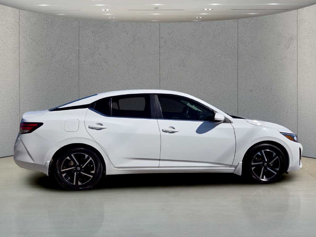 Used 2024 Nissan Sentra SV FWD image 6