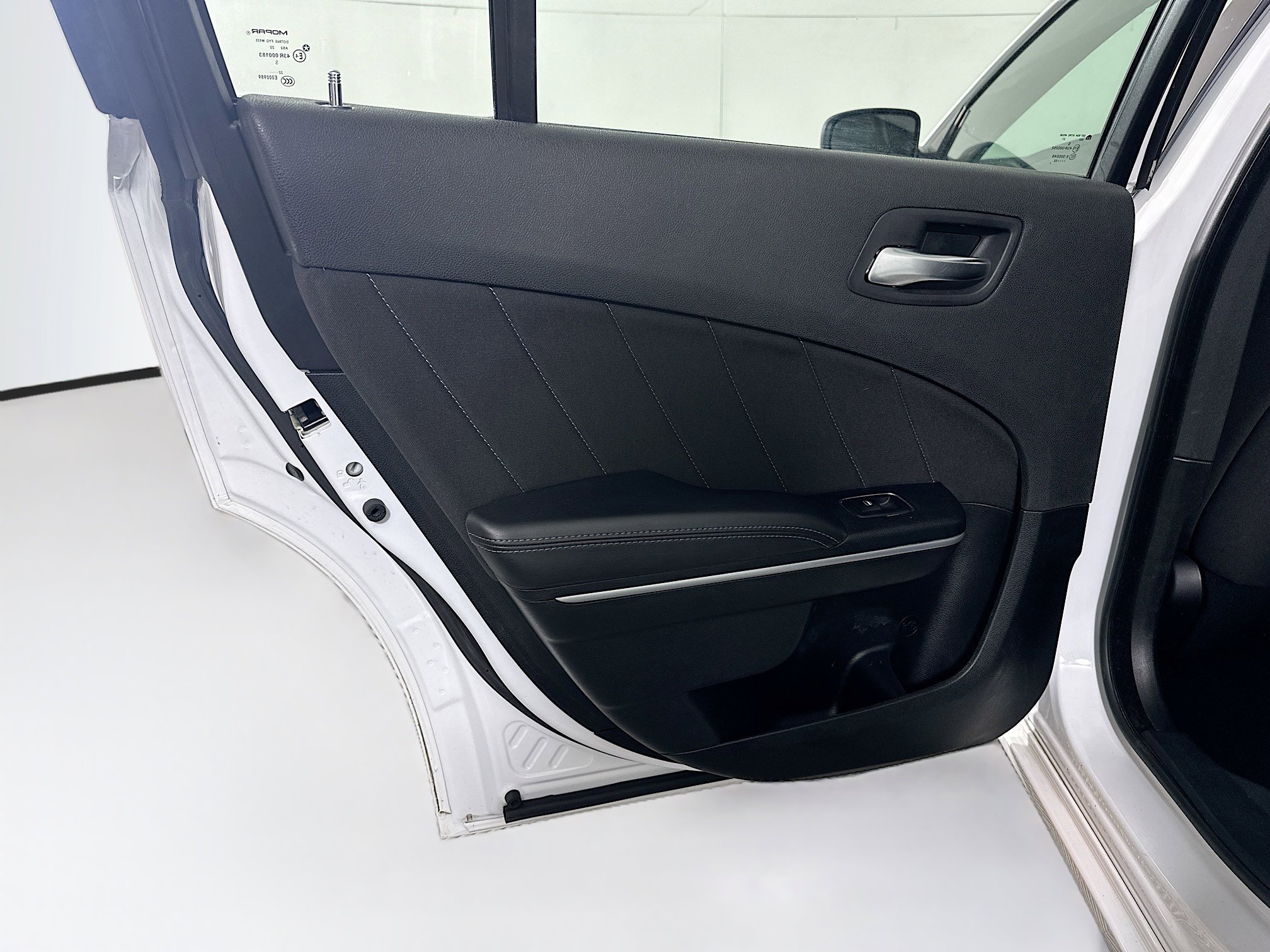 Used 2023 Dodge Charger SXT RWD image 25