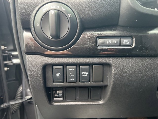 Used 2018 Nissan Titan SL w/ Midnight Edition image 27