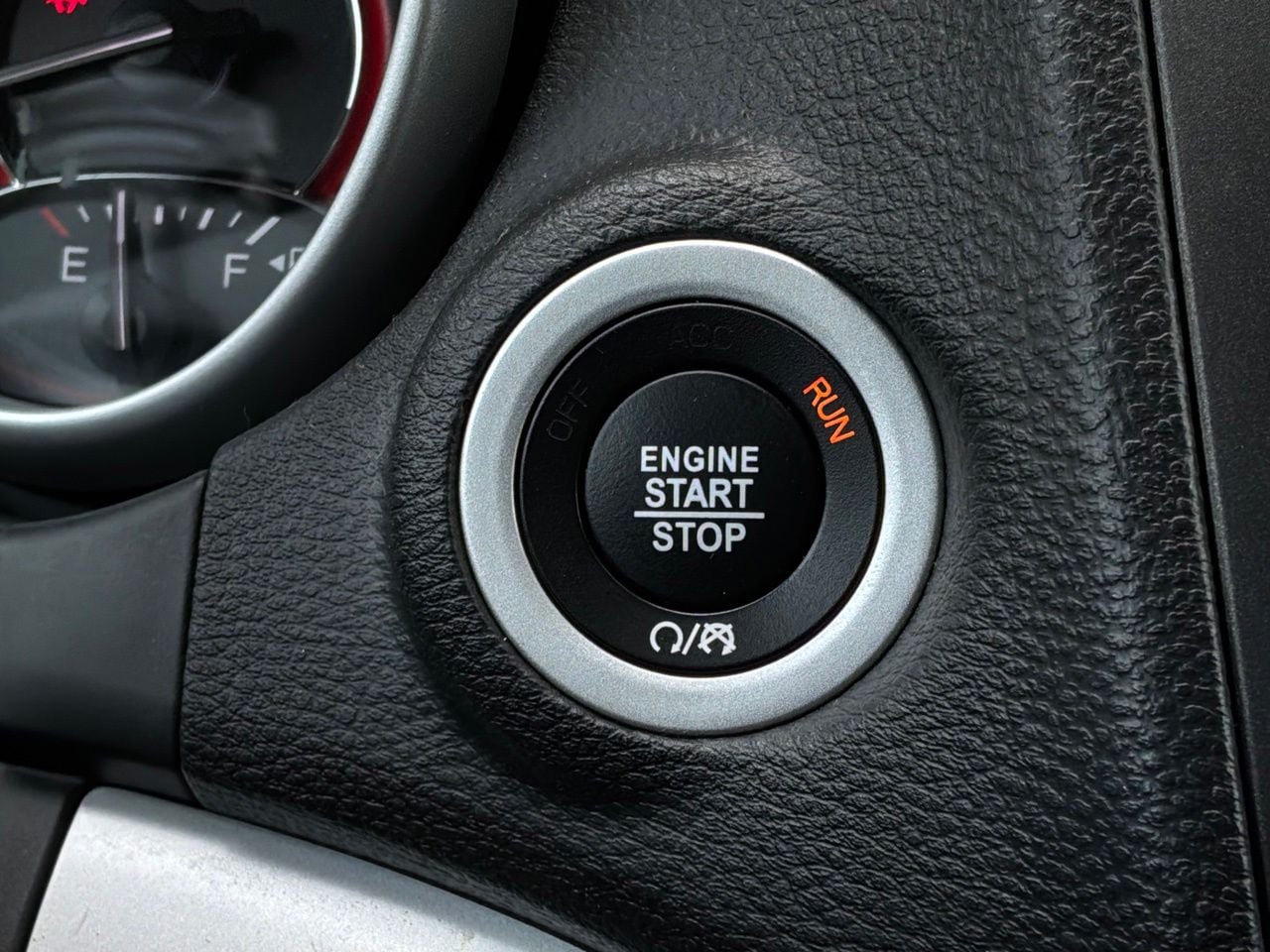 Used 2020 Dodge Journey SE FWD image 25