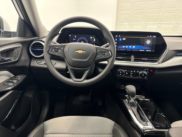 New 2026 Chevrolet Trax LT w/ Sunroof Package FWD image 22