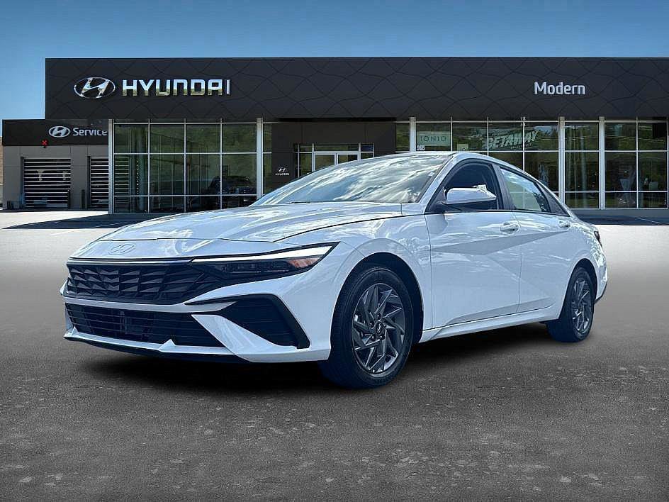 New 2025 Hyundai Elantra Blue