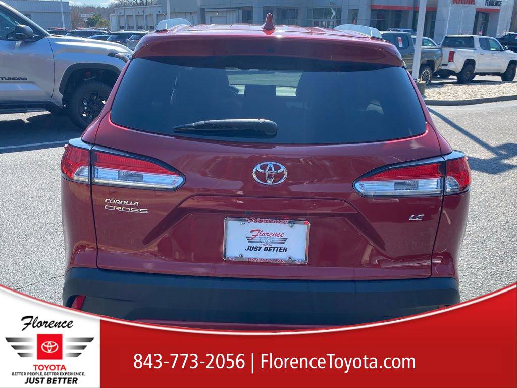 Used 2022 Toyota Corolla Cross LE image 12
