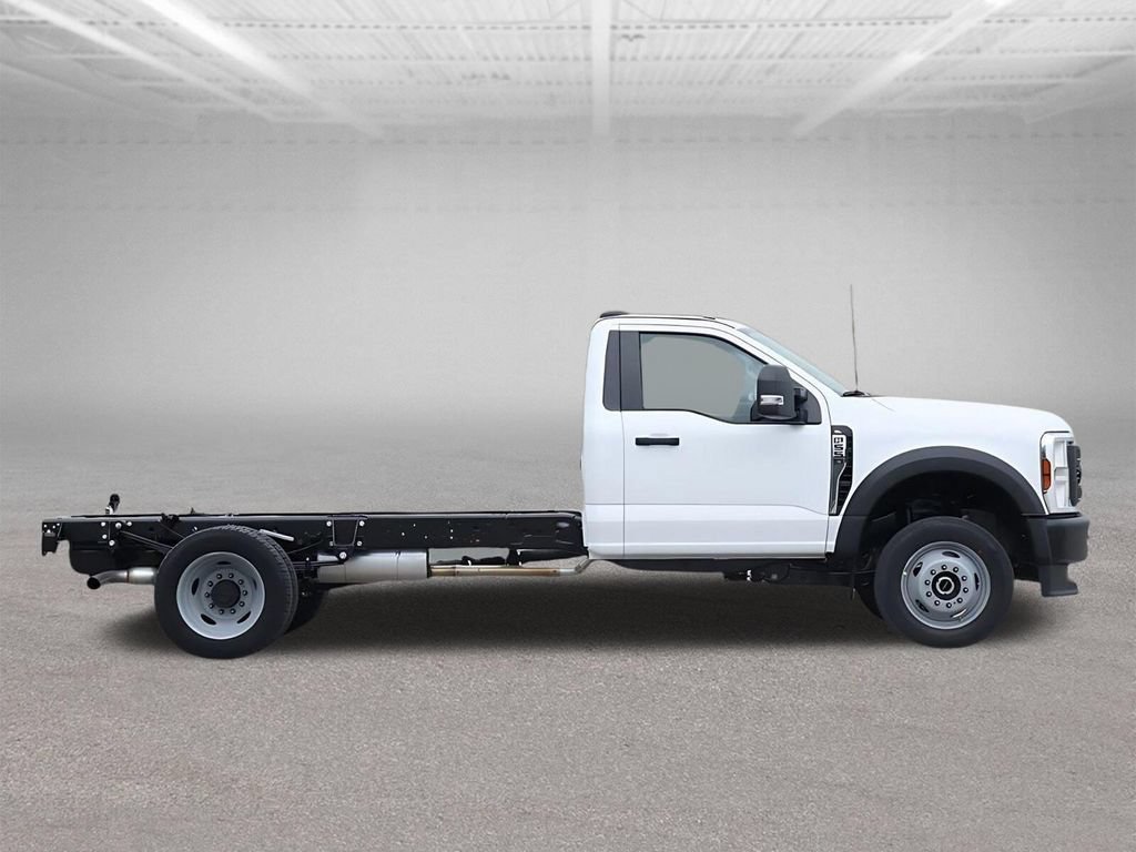 New 2025 Ford F550 4x4 Regular Cab Super Duty image 11