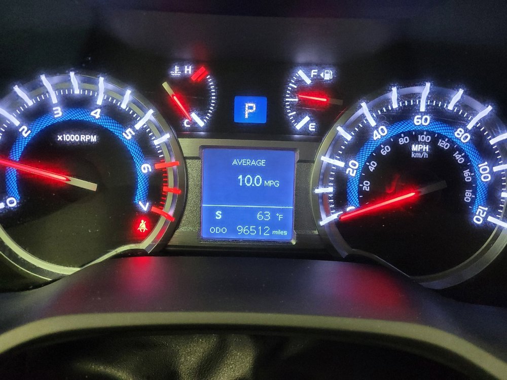 Used 2018 Toyota 4Runner SR5 AWD/4WD image 23