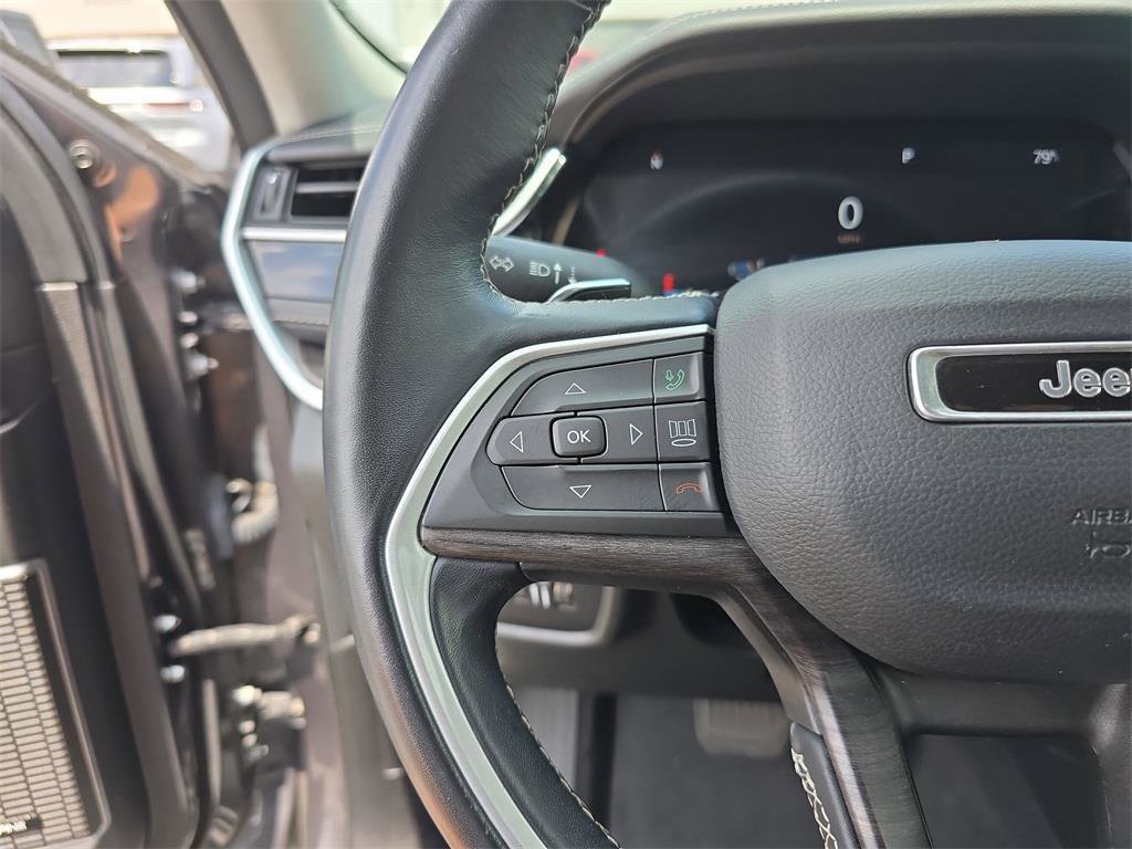 Used 2022 Jeep Grand Cherokee L Limited image 35