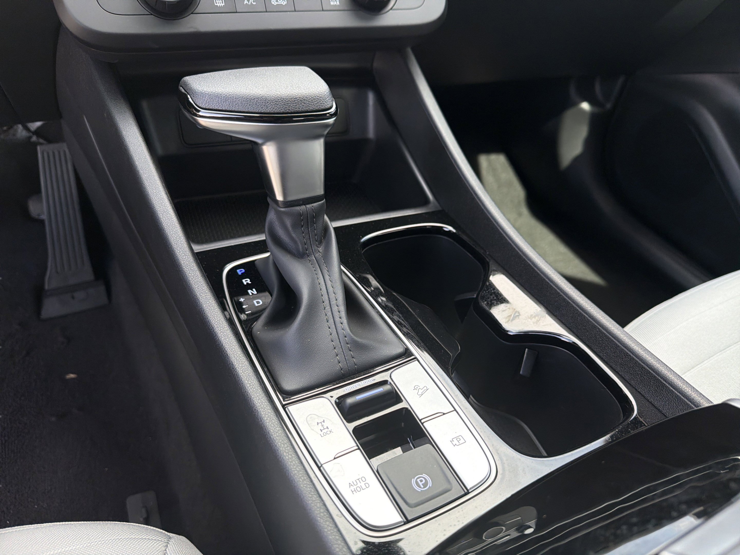 New 2026 Hyundai Santa Cruz SE AWD/4WD image 16