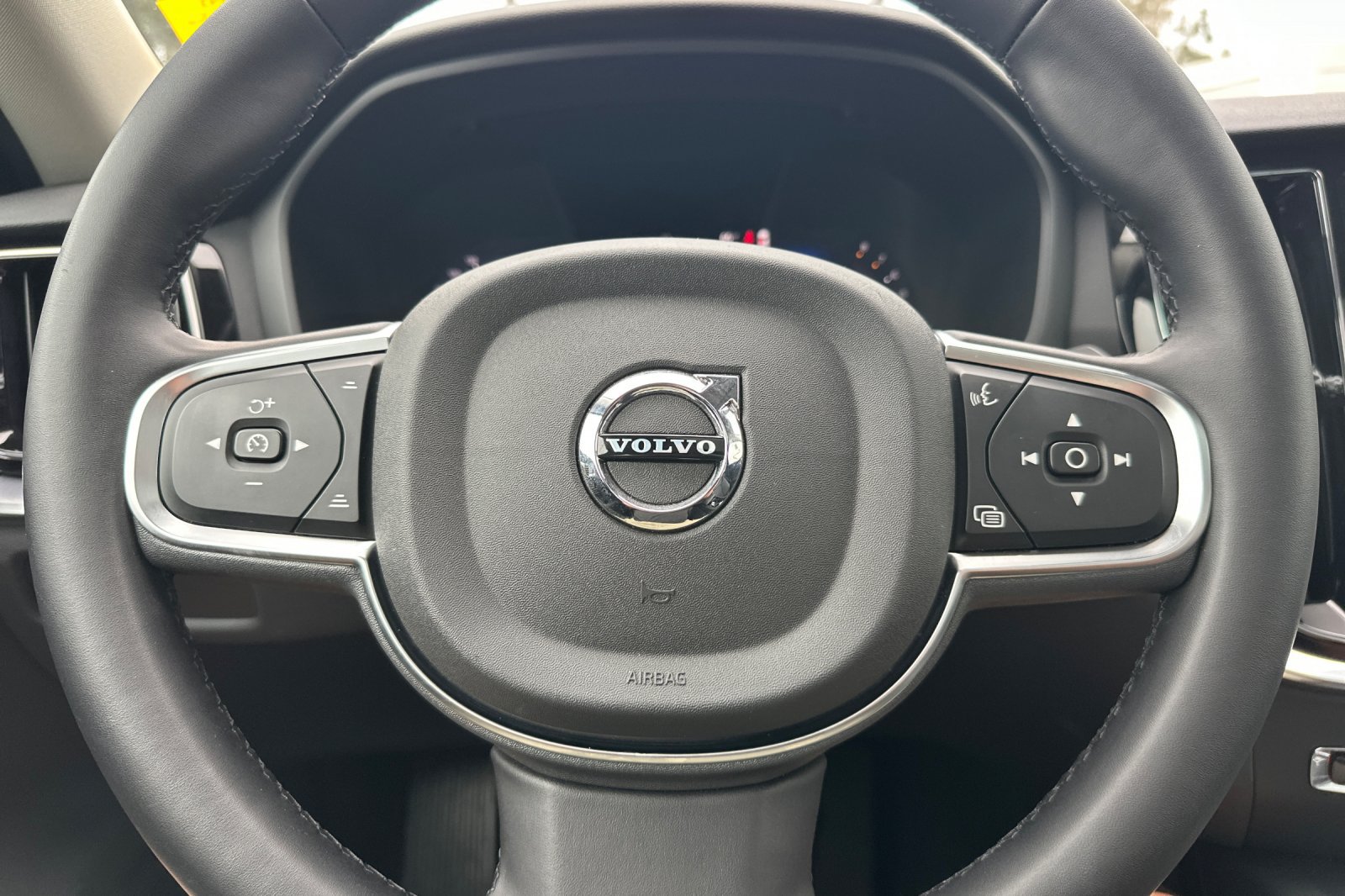 Certified 2025 Volvo S60 B5 Core FWD image 26