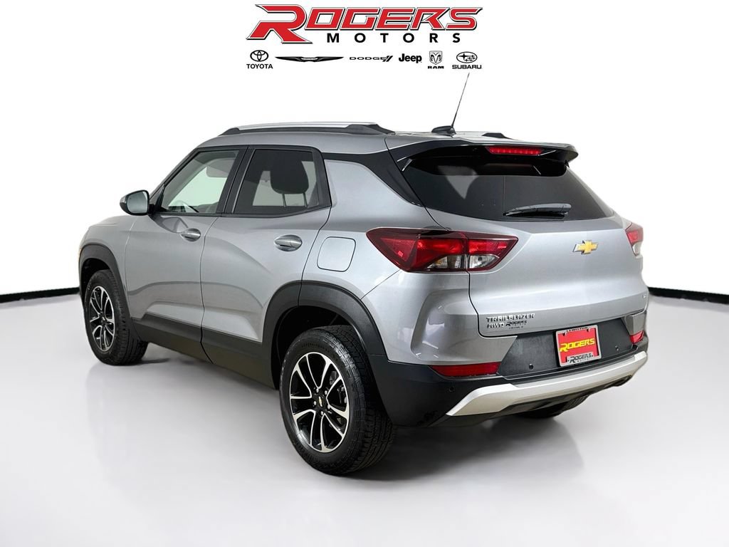 Used 2025 Chevrolet TrailBlazer LT w/ Driver Confidence Package AWD/4WD image 11
