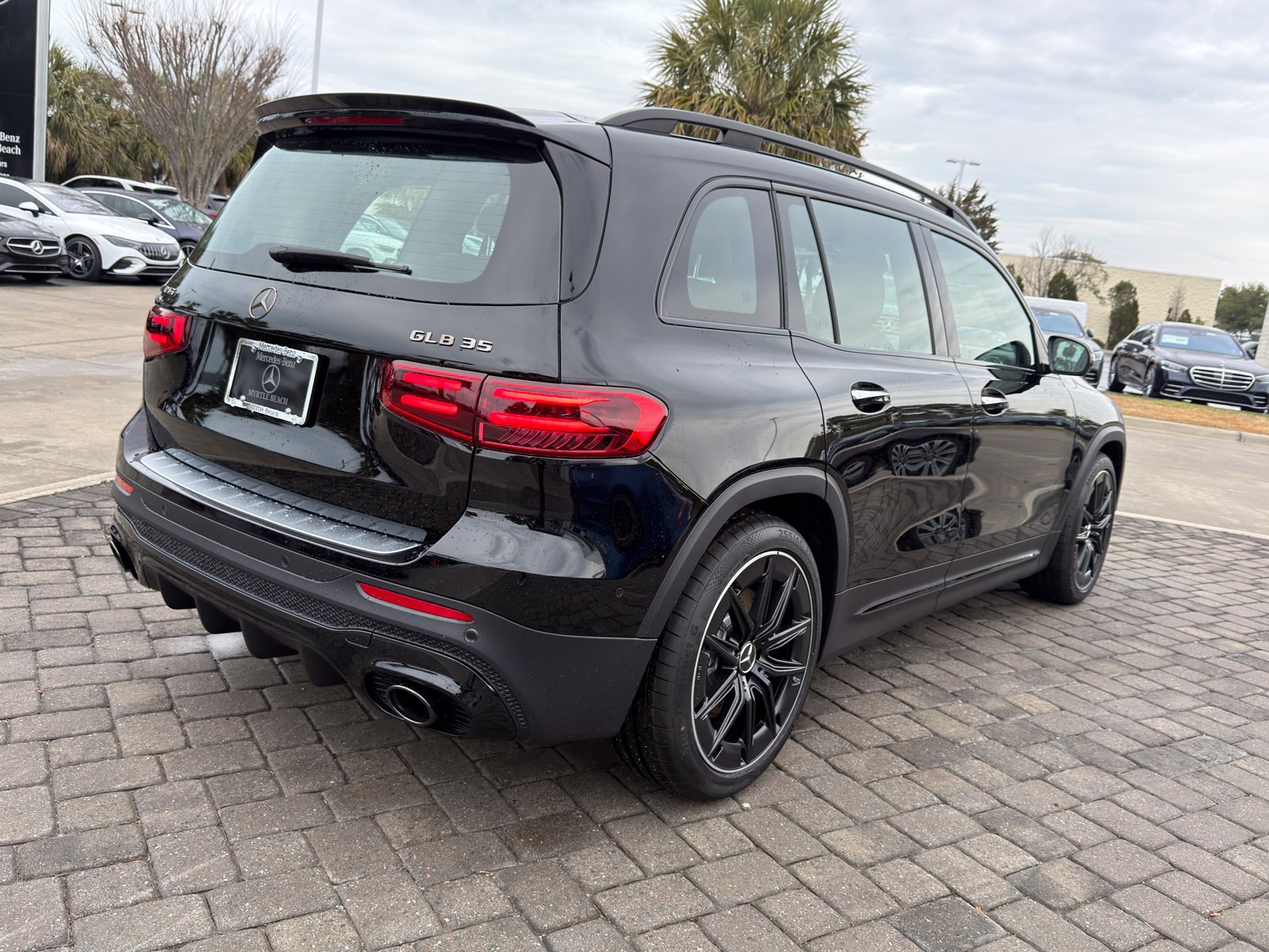 New 2026 Mercedes-Benz GLB 35 AMG 4MATIC image 9
