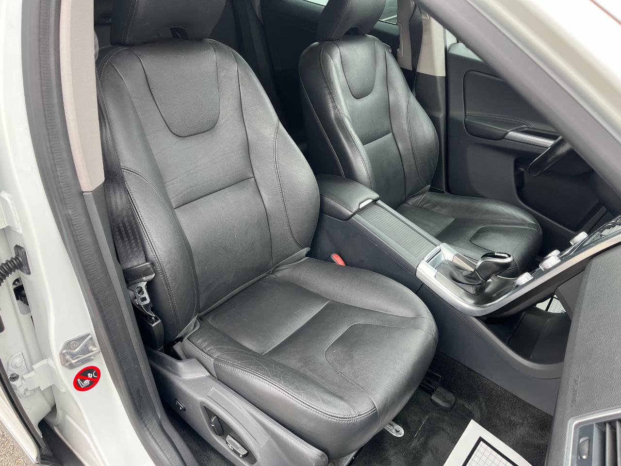 Used 2016 Volvo XC60 T5 Premier image 19