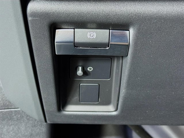 Used 2026 Land Rover Defender 110 S image 10