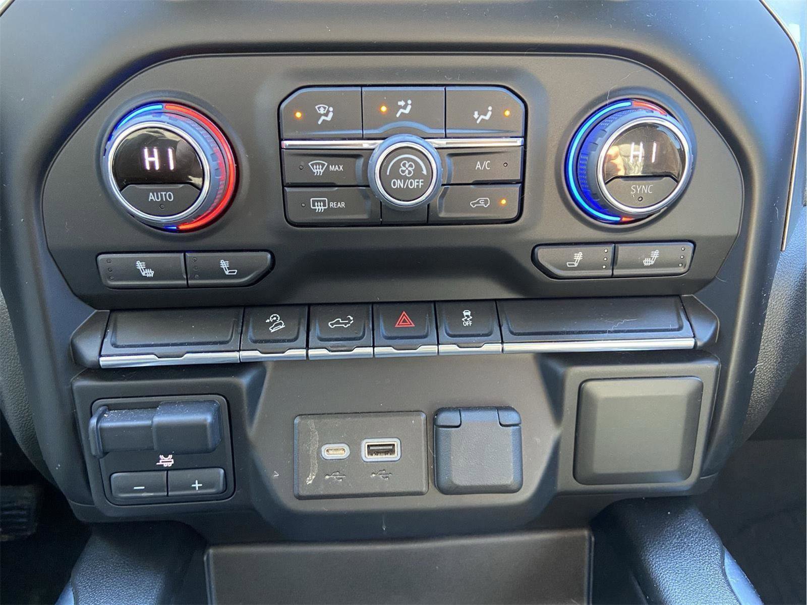 Used 2021 Chevrolet Silverado 1500 LT Trail Boss w/ Bed Protection Package image 33