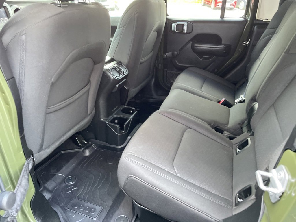 Used 2022 Jeep Gladiator Sport image 10