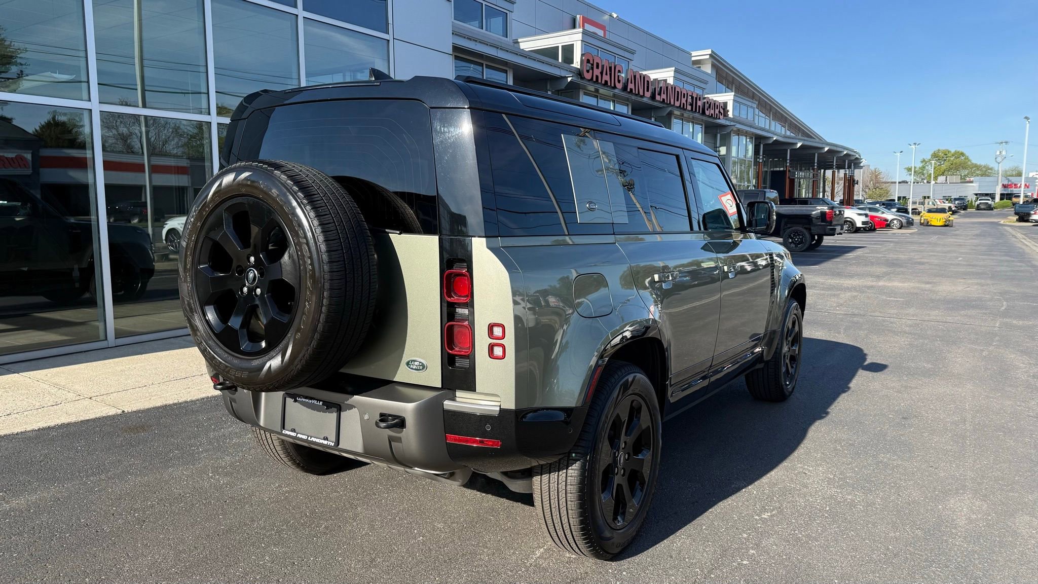 Used 2023 Land Rover Defender 110 X-Dynamic SE AWD/4WD video 3