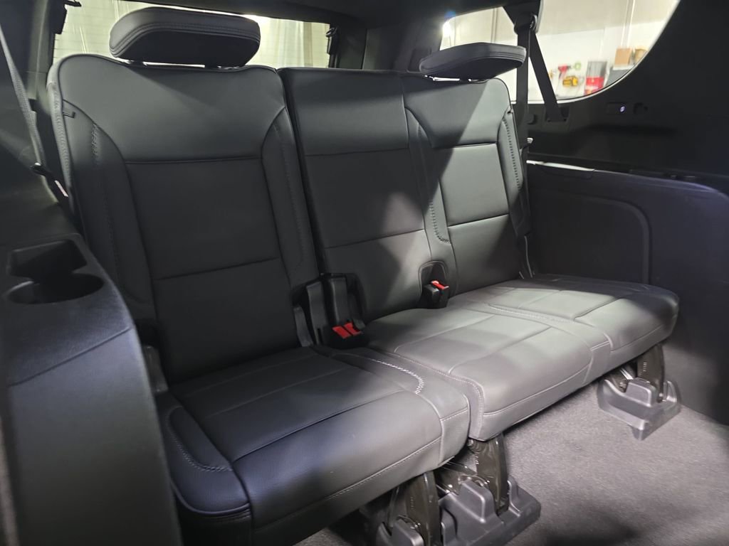 Used 2022 GMC Yukon XL Denali image 12