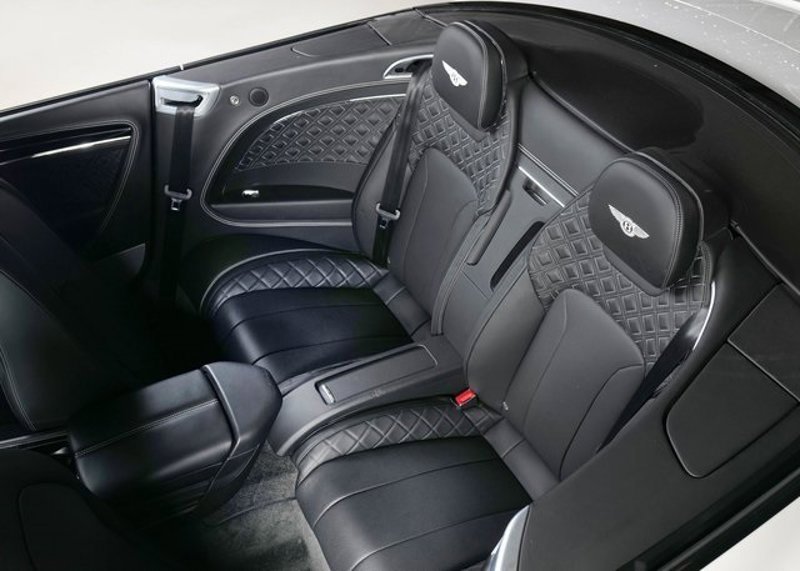 Used 2021 Bentley Continental GT V8 image 24