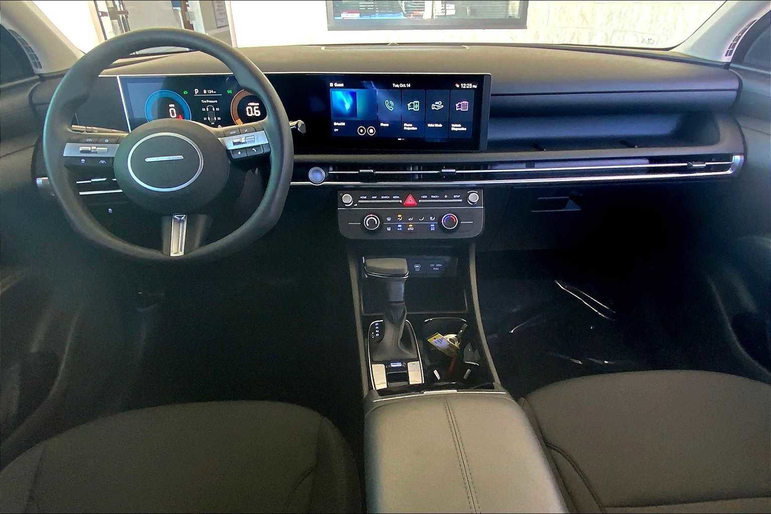 Used 2025 Hyundai Tucson SE image 27