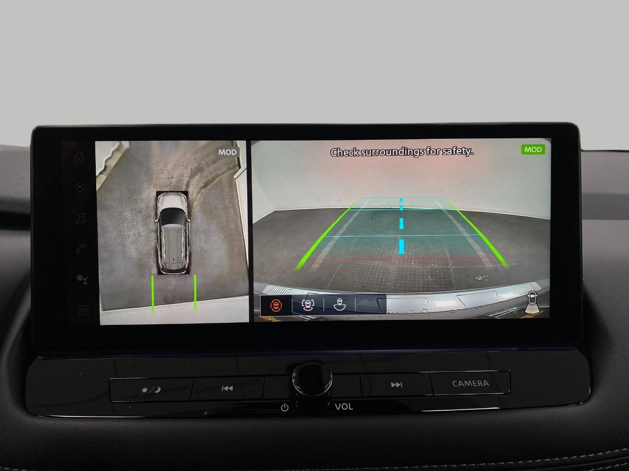 Used 2025 Nissan Rogue Platinum image 27