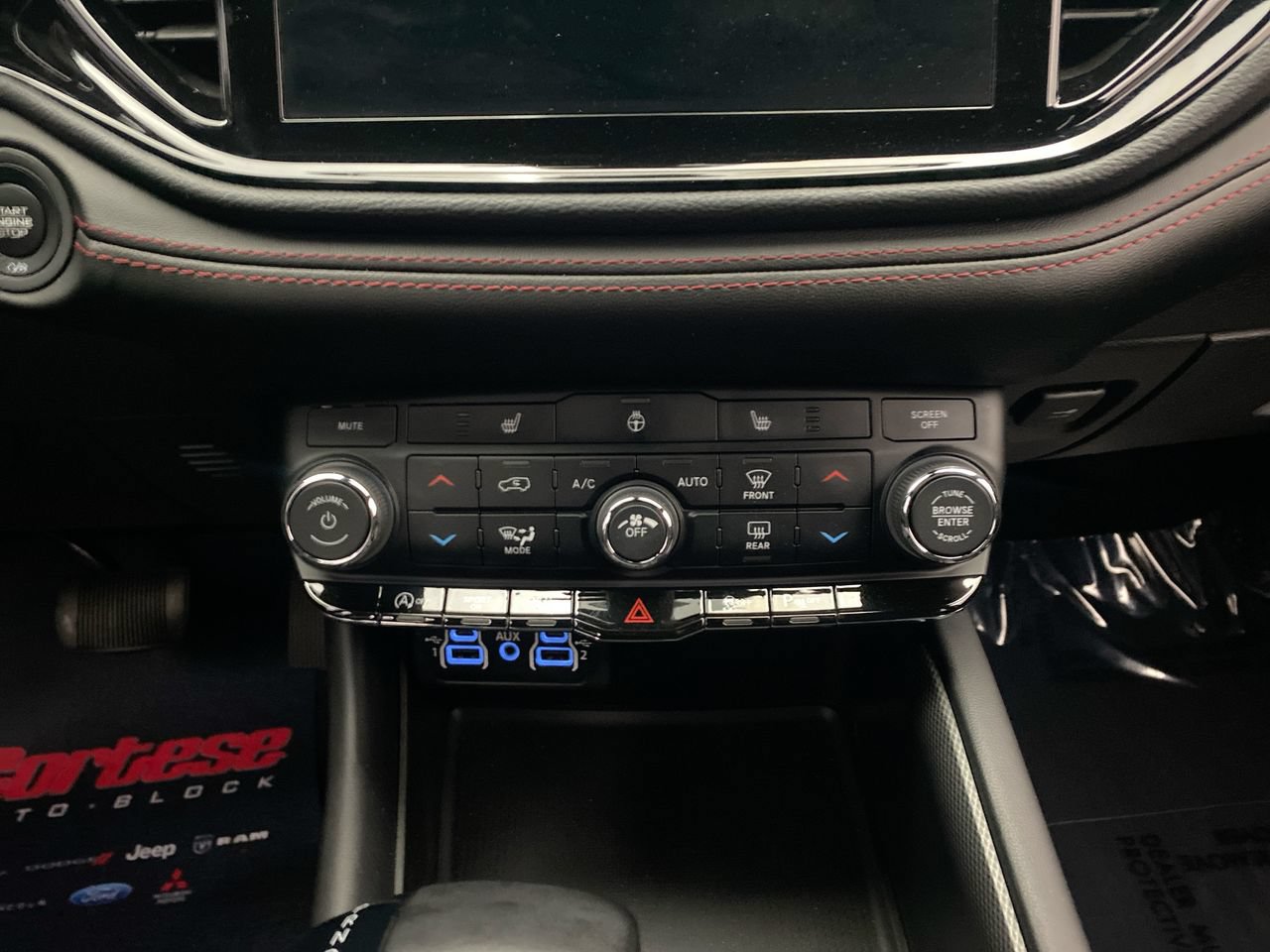 Used 2025 Dodge Durango GT AWD/4WD image 21