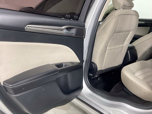 Used 2017 Ford Fusion S FWD image 16