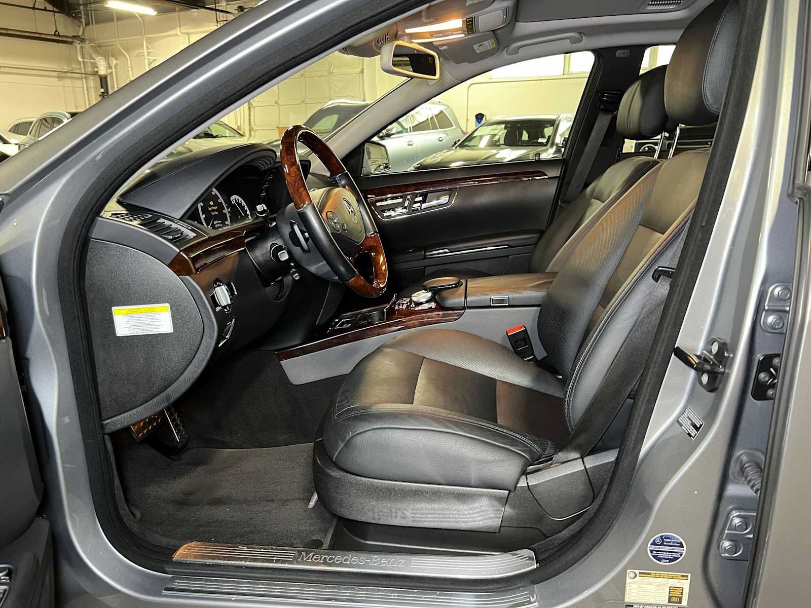 Used 2013 Mercedes-Benz S 550 image 23