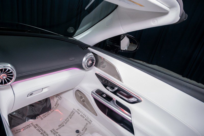 Certified 2026 Mercedes-Benz Maybach SL 680 image 32