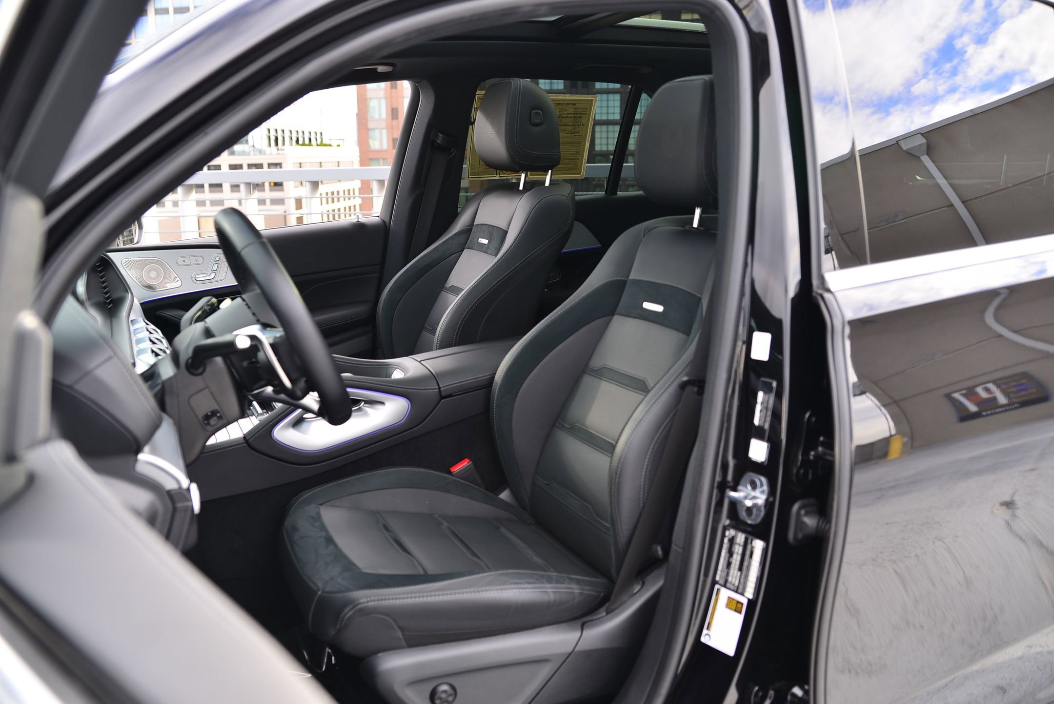 Used 2025 Mercedes-Benz GLE 53 AMG 4MATIC image 19