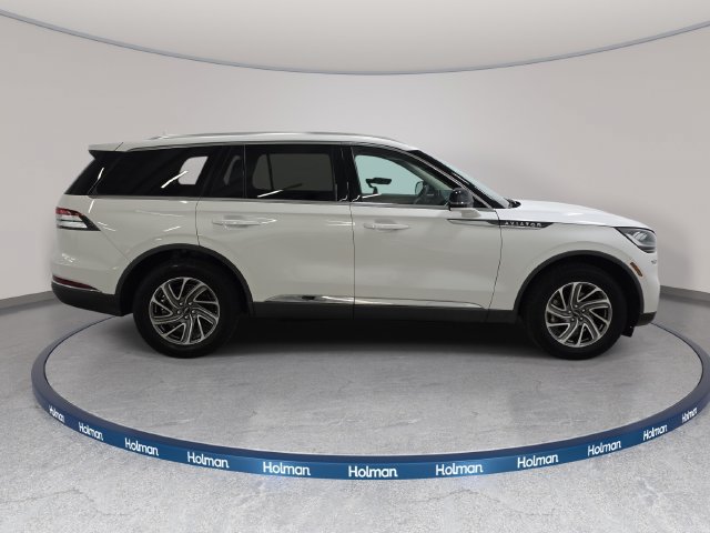 Certified 2023 Lincoln Aviator AWD image 4