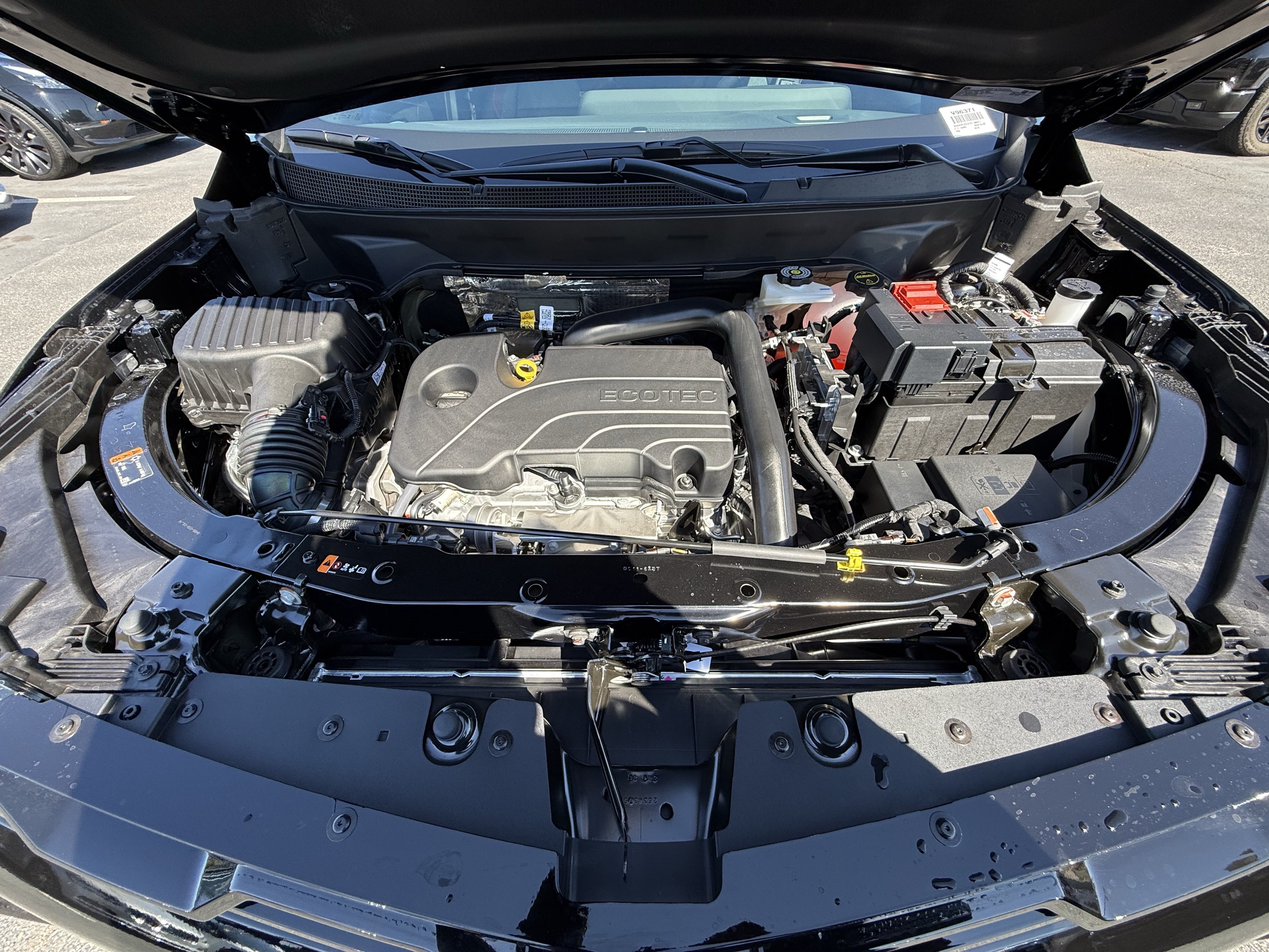 New 2027 Chevrolet Equinox RS w/ LPO, Floor Liner Package FWD image 36