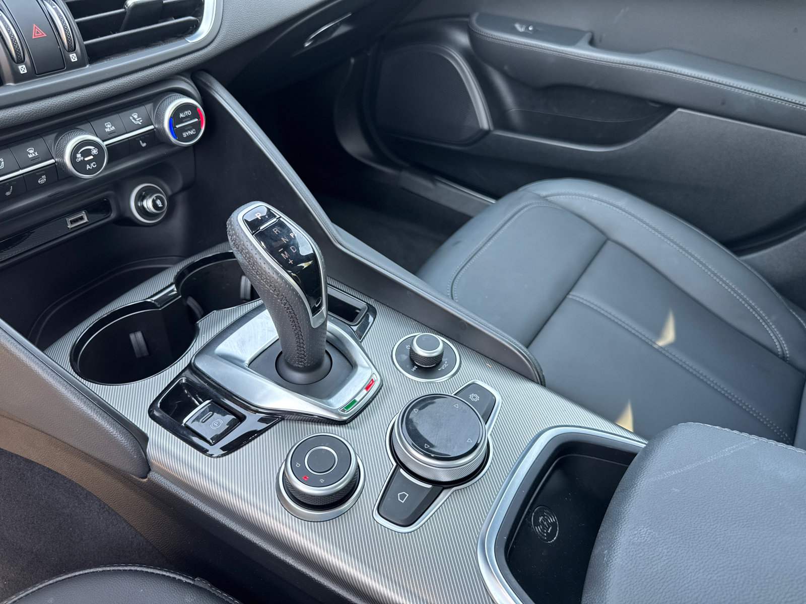 Used 2024 Alfa Romeo Giulia Ti image 33