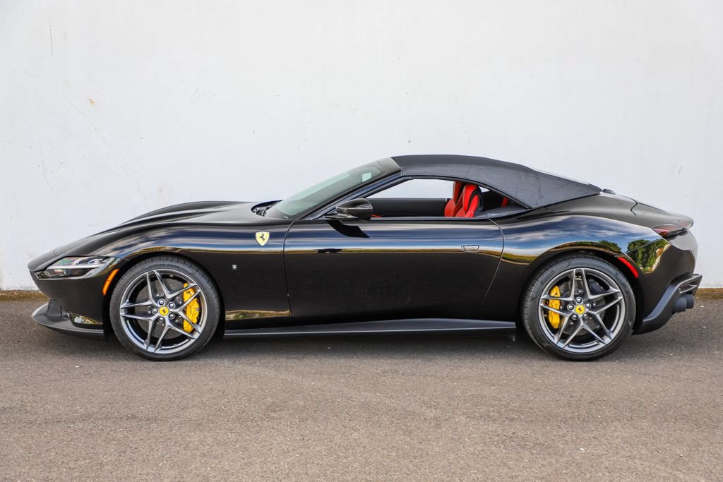 Certified 2025 Ferrari Roma Spider RWD image 35